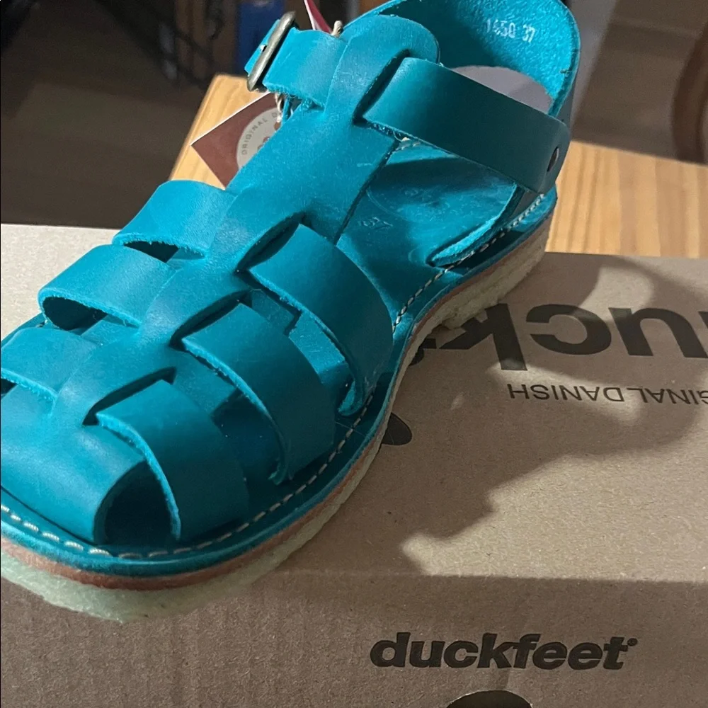 Duckfeet Ringabong 37 NWT and box - Picture 2 of 5